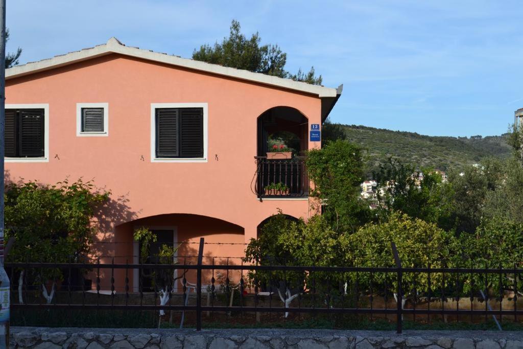 Apartments Ivanka Trogir Eksteriør billede