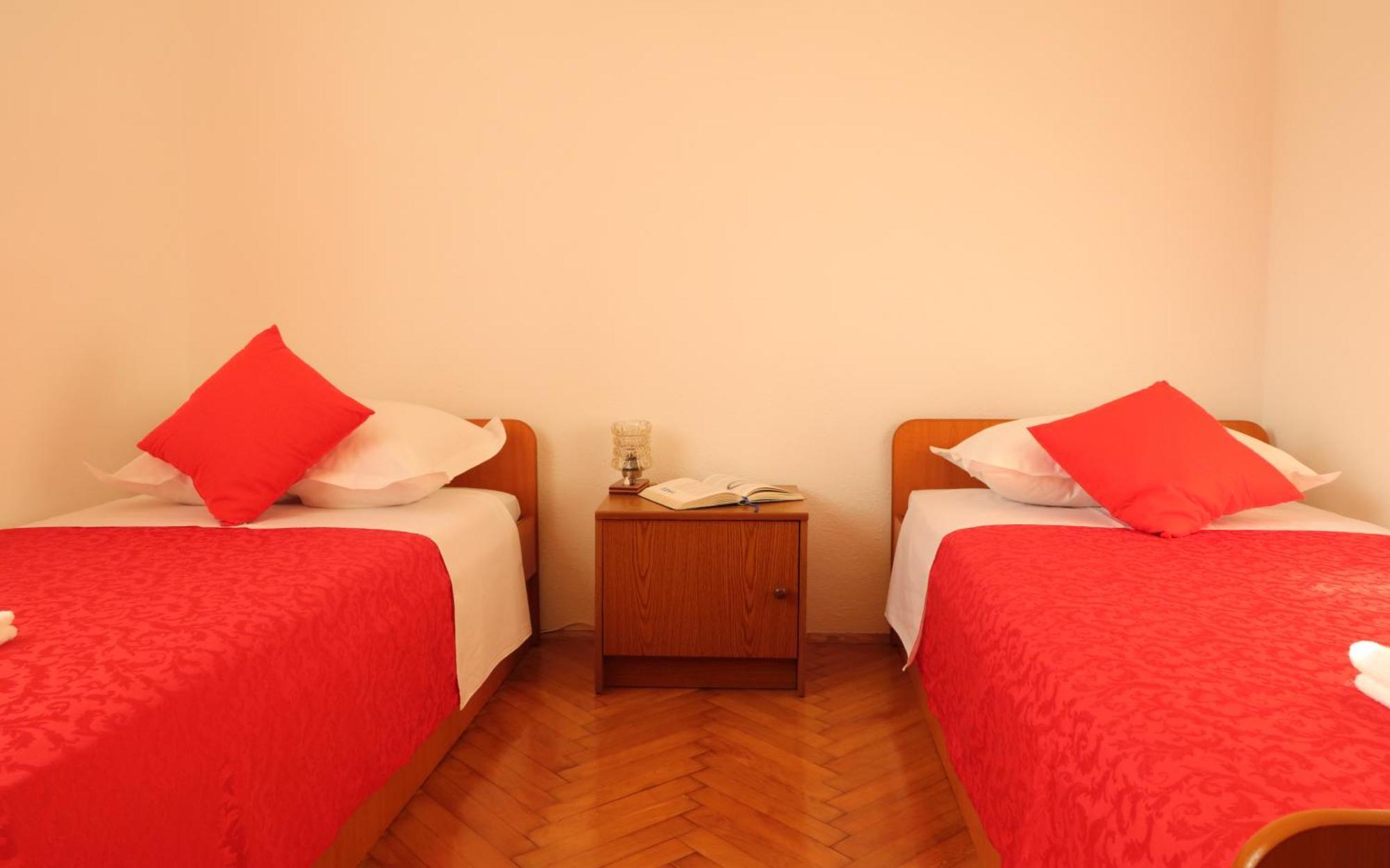 Apartments Ivanka Trogir Eksteriør billede